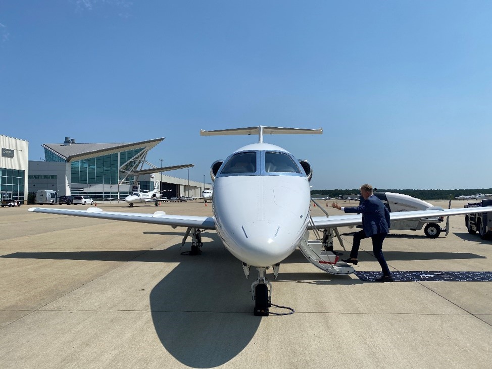 Embraer Phenom 300 Specs